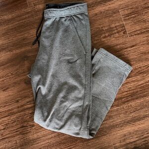 Nike Men's Heather Gray Sweatpants